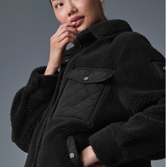 NEW ALO Yoga Women Sherpa Edge Shacket in Black size M Medium - Picture 4 of 5